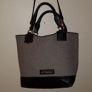 The Limited Tote with shoulder strap
